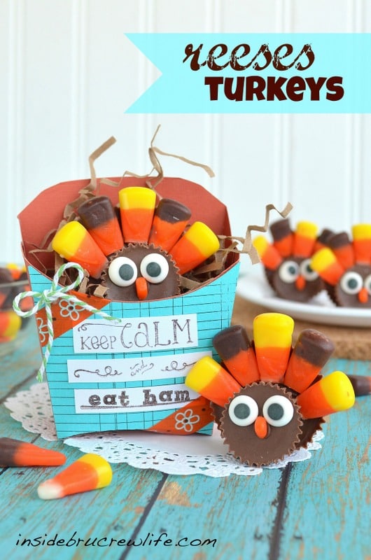 Reese's Turkeys - two Reese's cups and candy corn make these cute turkeys  http://www.insidebrucrewlife.com