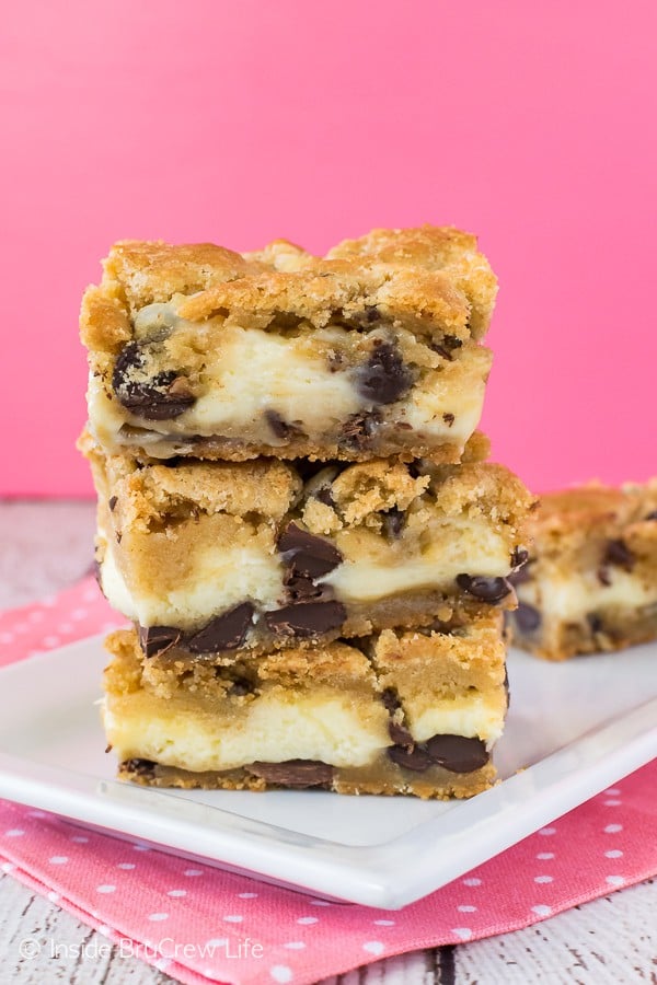 Chocolate Chip Cheesecake Cookie Bars - lots of chocolate in this homemade cookie dough makes these easy layered cookies a fun treat. Great recipe for any party or dinner! Chocolate Chip Cheesecake Cookie Bars - lots of chocolate in this homemade cookie dough makes these easy layered cookies a fun treat. Great recipe for any party or dinner!