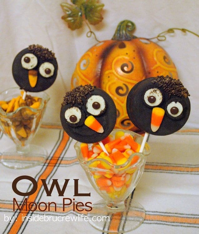 Owl Moon Pies - a fun easy treat using moon pies, Oreos, candy corn, and chocolate