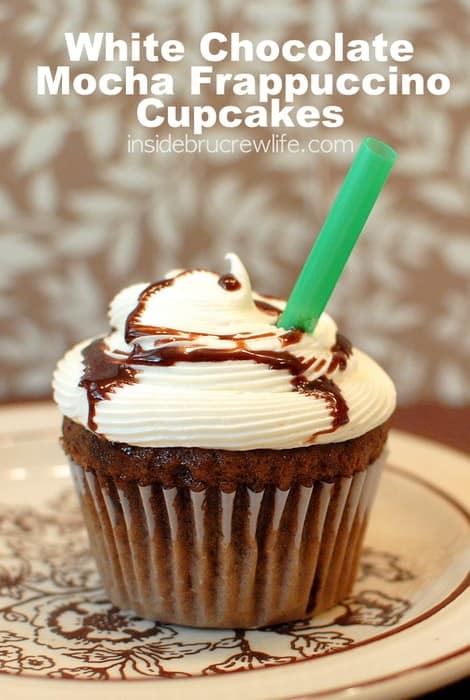 White Chocolate Mocha Frappuccino Cupcakes - fun coffee flavored cupcakes topped with a white chocolate frosting http://www.insidebrucrewilfe.com