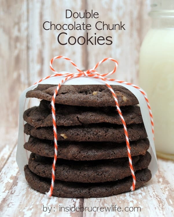 Double Chocolate Chunk Cookies - chocolate mocha cookies with chocolate chunks and nuts www.insidebrucrewlife.com