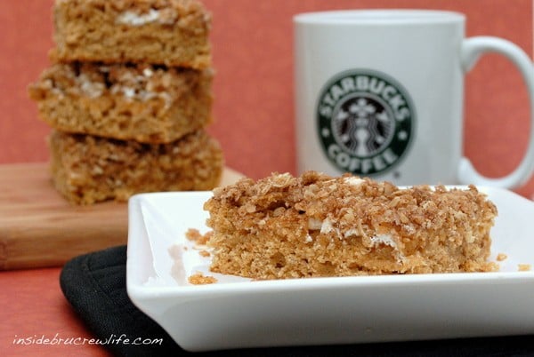 Sweet Potato Crumb Cake - sweet potato cake with a crumb topping...perfect for Thanksgiving Day breakfast #thanksgiving #sweetpotato #cake http://www.insidebrucrewlife.com