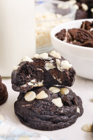 Chocolate Oreo Cookies - Inside BruCrew Life