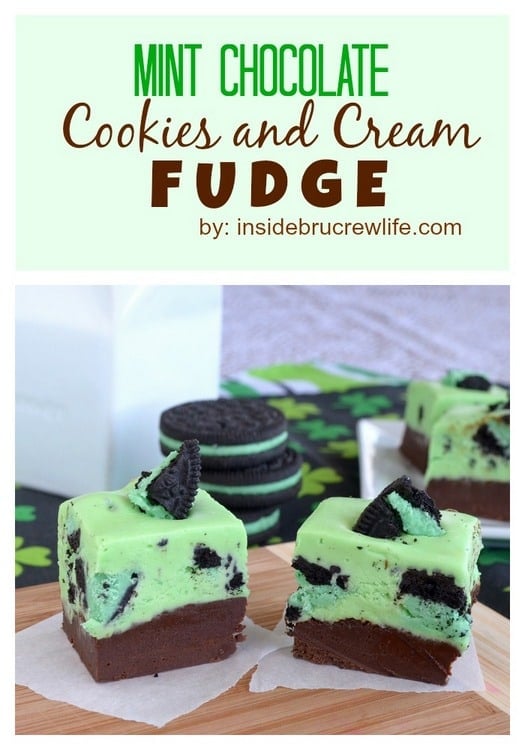 2 pieces of fudge with a chocolate layer and a green mint layer loaded with mint Oreos.