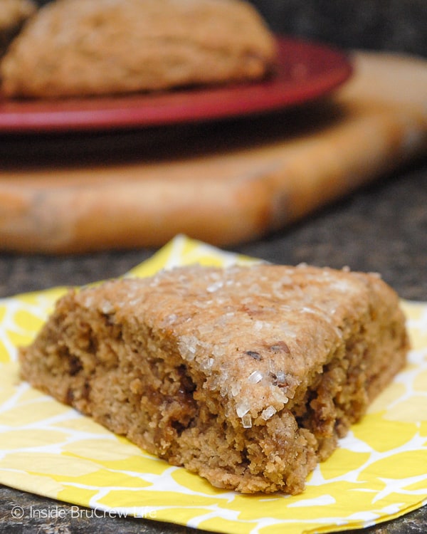 Toffee Latte Scones - a sweet coffee and toffee flavor makes these easy breakfast treats disappear in a hurry. Great recipe to enjoy with a cup of coffee for breakfast. #scones #toffee #latte #coffee #breakfast #recipe