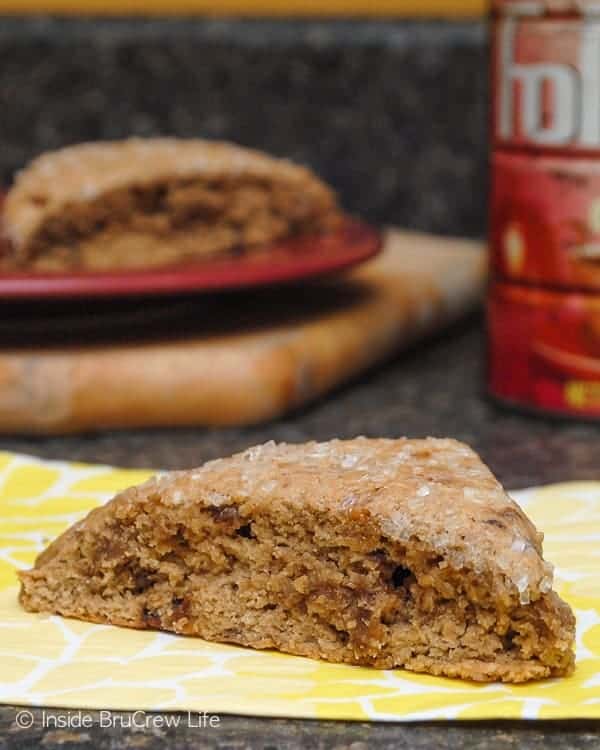 Toffee Latte Scones - these sweet breakfast treats are loaded with toffee bits. Enjoy a warm scone with a cup of coffee for a delicious breakfast. #scones #toffee #latte #coffee #breakfast #recipe