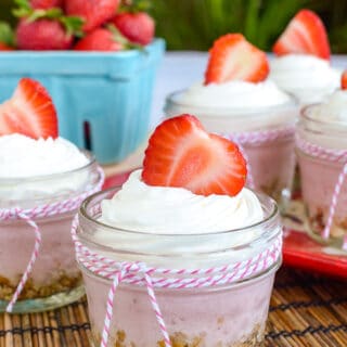 No Bake Strawberry Cheesecake Cups