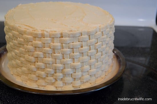 Chocolate Chip Banana Cake with Honey Peanut Butter Frosting - how to decorate a layer cake with basket weave frosting #layercake #peanutbutterfrosting #basketweave