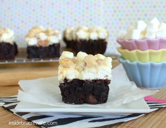 White Chocolate Goo Goo Cluster Brownies, white chocolate fudge