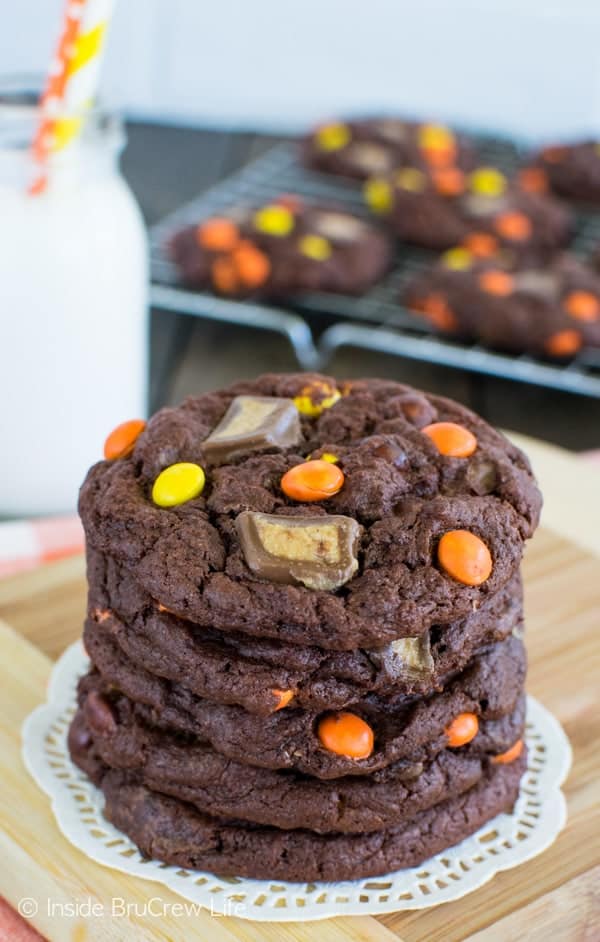 Banana Reese's Cookies - these soft and chewy cookies are loaded with 2 times the Reese's goodness! This is a must make dessert recipe!