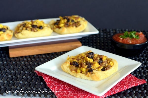 Taco Breakfast Squares - crescent rolls filled with scrambled eggs, taco meat, and beans makes a delicious breakfast. #tacos #Pillsbury