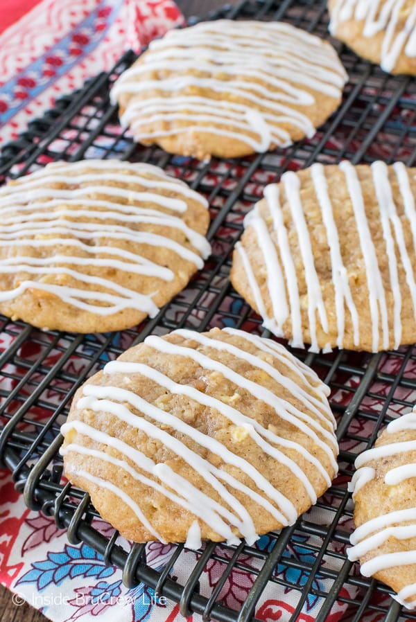 Toffee Apple Pie Cookies - these sweet apple cookies stay soft for days because of the apple and toffee bits! Great recipe to fill the cookie jar with this fall! #apple #cookies #homemade #fall #toffee #cookiejar #baking