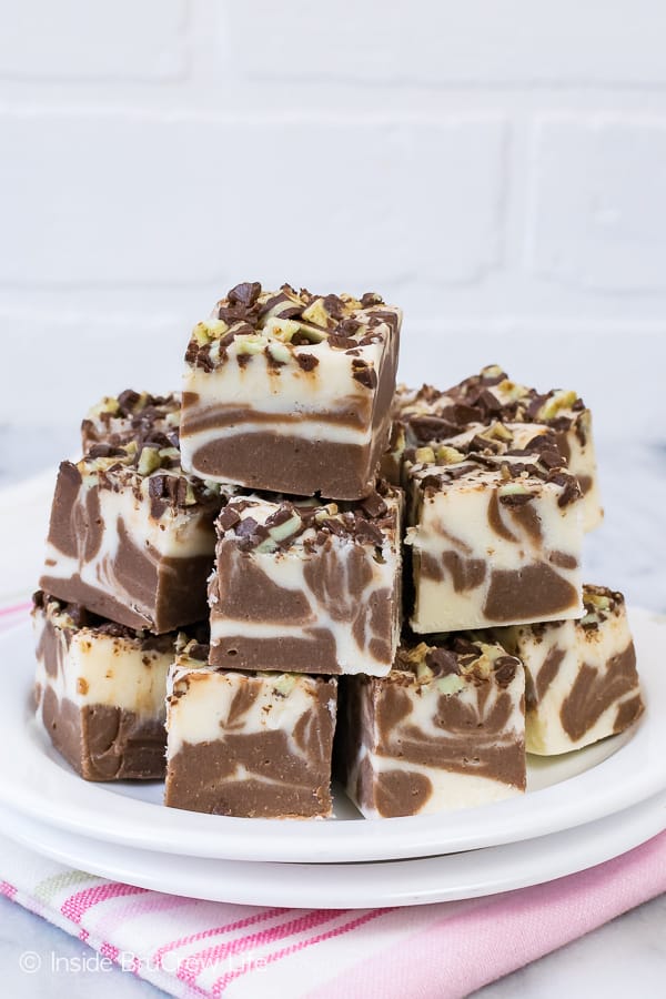 A white plate full of Mint Brownie Swirl Fudge.