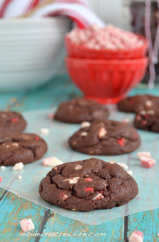 Peppermint Mocha Pudding Cookies - these soft chocolate cookies are loaded with peppermint and chocolate chips. Great recipe for holiday parties!