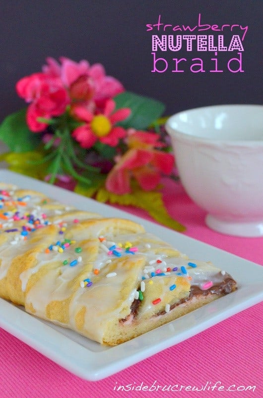 Strawberry Nutella Braid - flavored cream cheese and Nutella in a crescent roll makes a perfect breakfast treat https://insidebrucrewlife.com