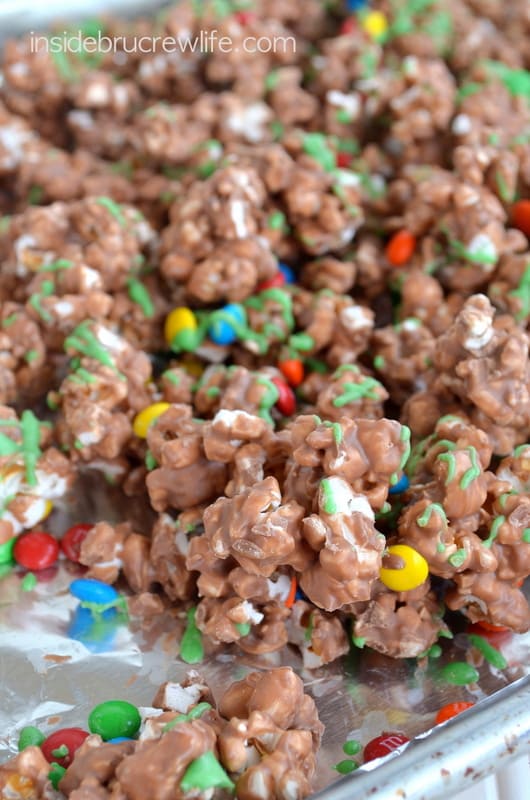 This easy Nutella popcorn is full of sweet and salty goodness!