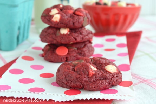 Triple Chip Red Velvet Cookies - red velvet cake mix cookies with three kinds of chocolate chips www.insidebrucrewlife.com