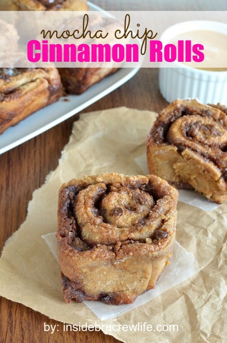 Mocha Chip Cinnamon Rolls - these easy NO YEAST cinnamon rolls can be made in under an hour