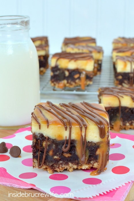Take 5 Cheesecake Brownies - cheesecake brownies with a Take 5 candy bar twist https://insidebrucrewlife.com