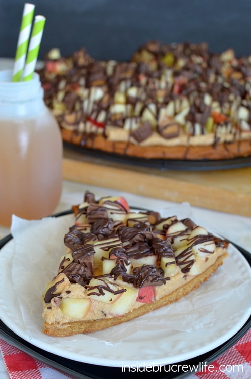 Peanut Butter Apple Pizza 