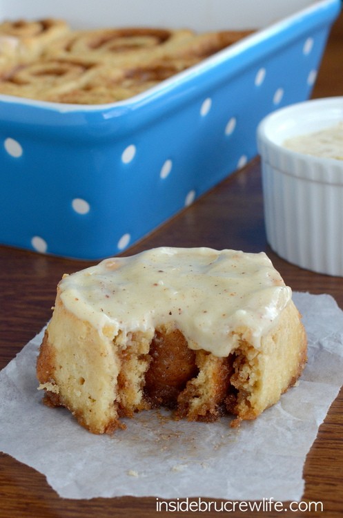 https://insidebrucrewlife.com/wp-content/uploads/2013/12/Eggnog-Cinnamon-Rolls-10.jpg