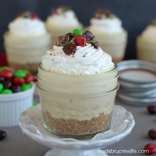 White Chocolate Gingerbread Pudding Cups from www.insidebrucrewlife.com - no bake gingerbread cheesecake and white chocolate pudding in jars 