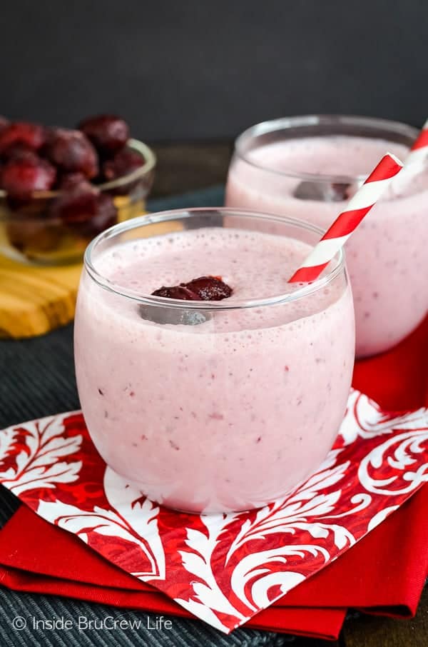 Skinny Cherry Banana Smoothie - adding yogurt and protein powder to this healthy smoothie keeps you full longer. Great recipe to make for breakfast or lunch! #healthy #smoothie #proteinshake #healthyeating