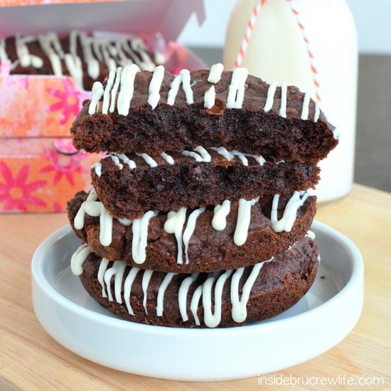 Chocolate Crunch Pudding Cookies - these rich chocolate cookies have plenty of crunch from the candy mixed in