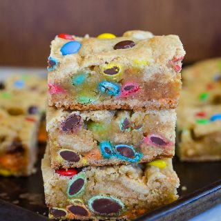 M&M Blonde Brownies - Inside BruCrew Life