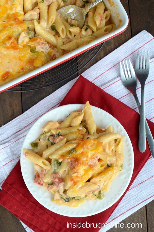 Chicken Bacon Ranch Pasta Bake - pasta loaded with melted cheese, meat, and veggies makes a great dinner. Easy recipe to have on the table quickly! #pasta #chicken #bacon #comfortfood #dinner #cheesypasta