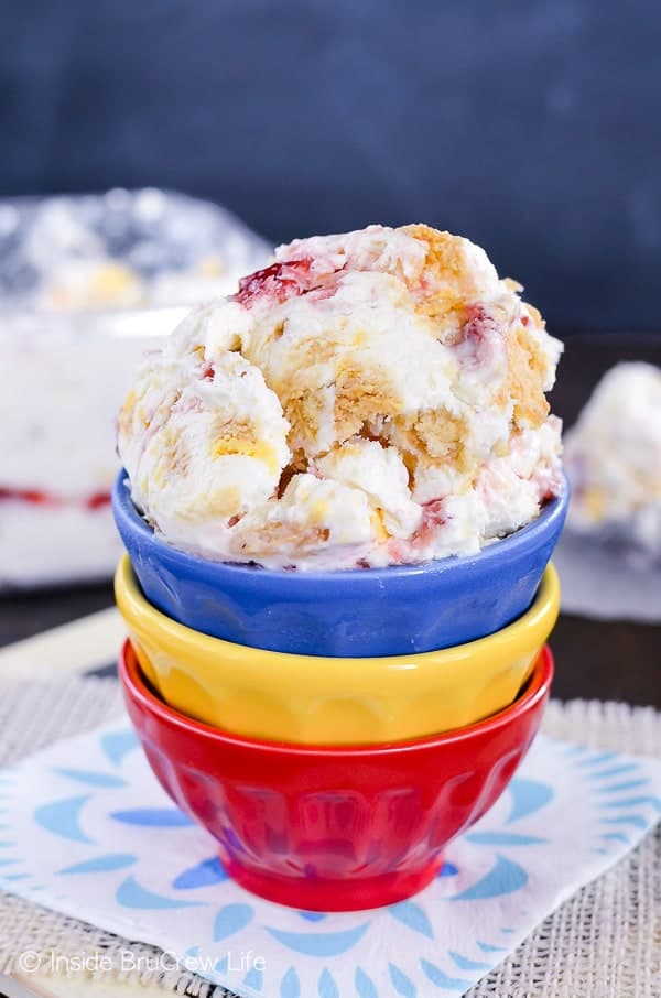 strawberry swirl ice cream