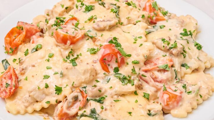 Shrimp In Mushroom Cream Sauce - The Midnight Baker