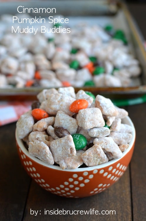 Cinnamon Pumpkin Spice Muddy Buddies - this sweet snack mix is coated in pumpkin spice chocolates. Easy no bake treat to make for fall parties!