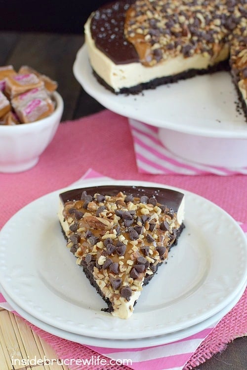 Chocolate Caramel Cheesecake Tart - creamy cheesecake topped with chocolate and gooey caramel makes an impressive dessert. Make this easy recipe and watch everyone devour it!