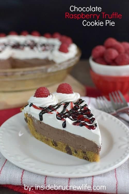 This easy chocolate raspberry cheesecake filling is inside a chocolate chip cookie crust! It is seriously amazing!