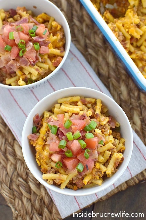 Overhead picture of a bowl of mac and cheese.