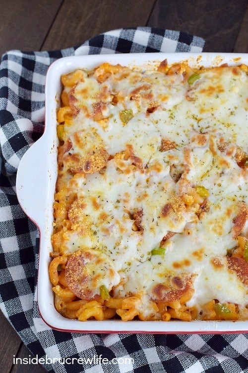 Your favorite pizza toppings added to macaroni and cheese is always a good idea!! This meal will disappear!