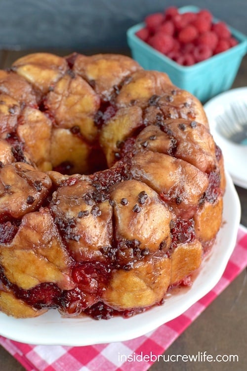 Chocolate chips and fresh raspberries make this easy coffee cake a delicious breakfast or brunch choice. #becomeabetterbaker