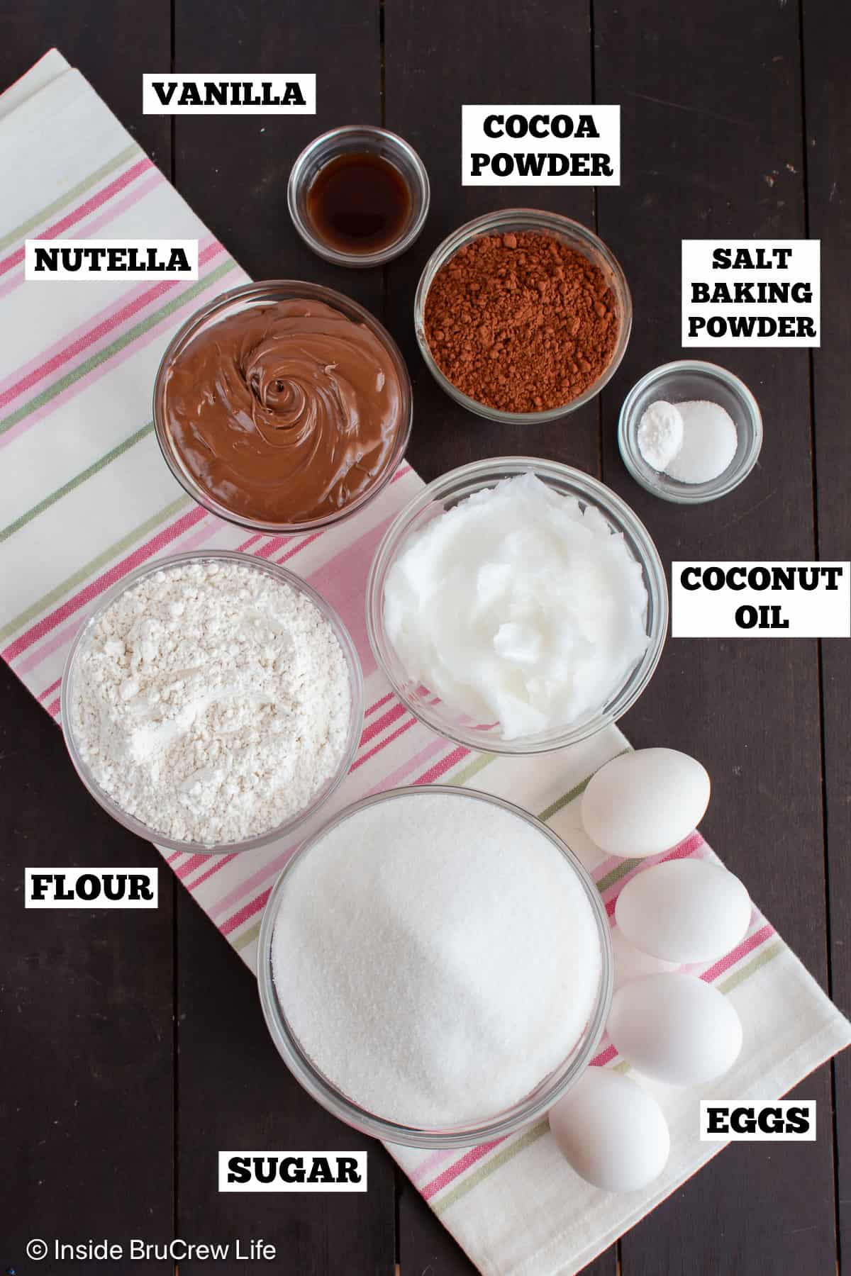 Coconut oil brownies ingredients with text labels.