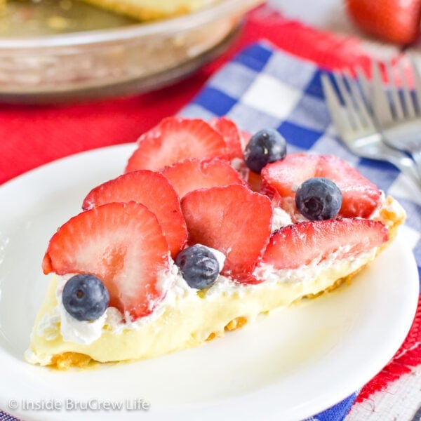 No Bake Strawberry Lemon Cream Pie