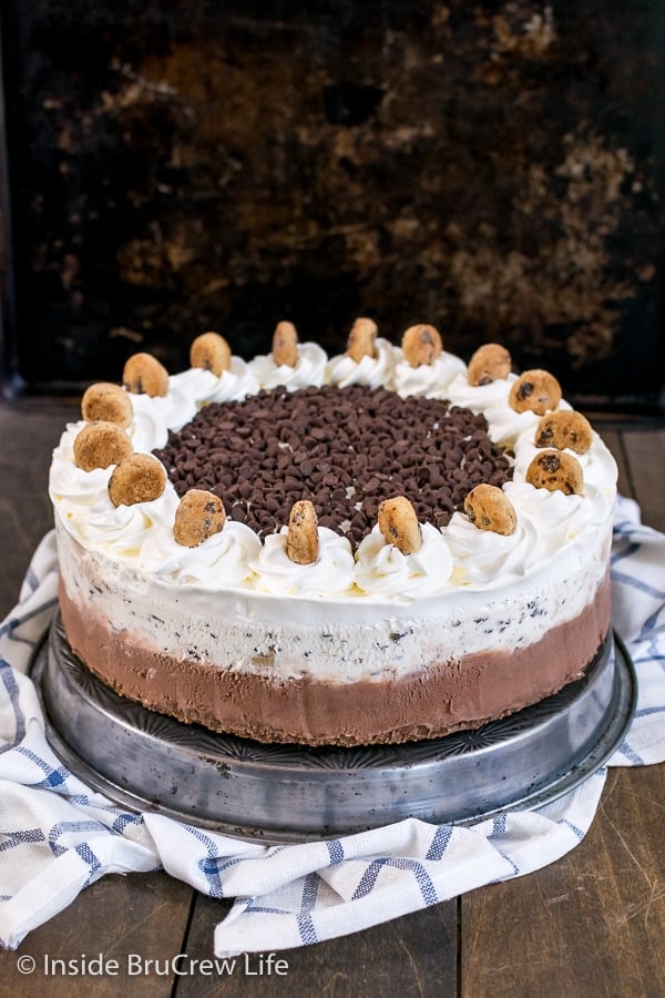 chocolate chip cookie dough ice cream cake