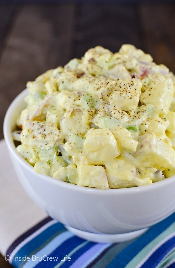 Mom's Potato Salad - this easy salad is a classic side dish and tastes just like the one mom used to make. Try this recipe for all your summer picnics and watch it disappear. #salad #picnic #potatosalad #traditional #recipe #summersalads