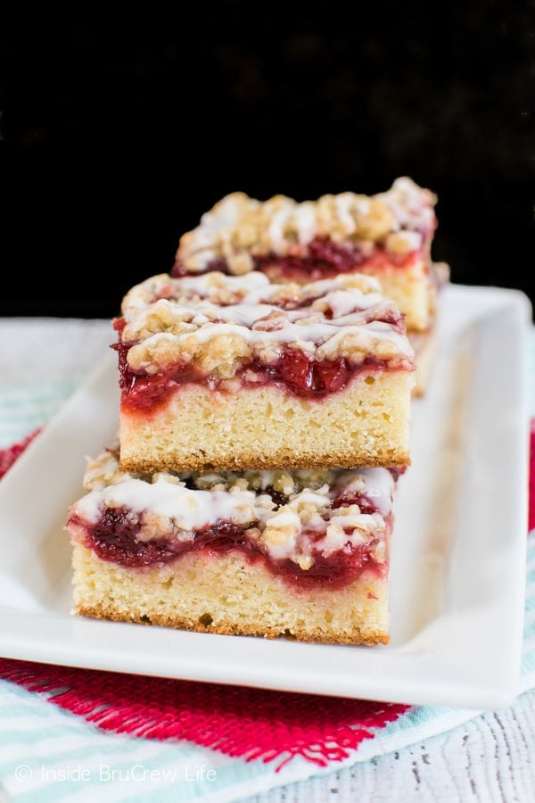 Cherry pie filling and oatmeal crisp makes this buttery coffee cake a great choice for breakfast.