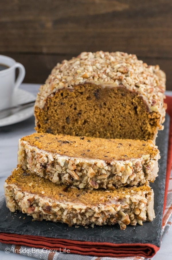 Pumpkin Pecan Bread - pecans and glaze added to this easy pumpkin bread makes it the best sweet bread for fall. Make this easy recipe for breakfast or snack.