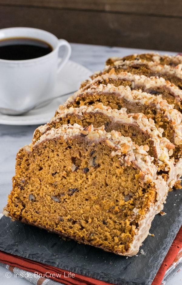 Pumpkin Pecan Bread - this easy pumpkin bread has a sweet praline pecan glaze making it perfect for breakfast or snack. Make this easy recipe this fall.