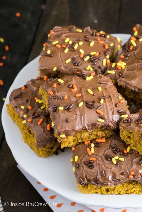 Adding a Nutella glaze to these pumpkin oatmeal bars make them disappear in a hurry!