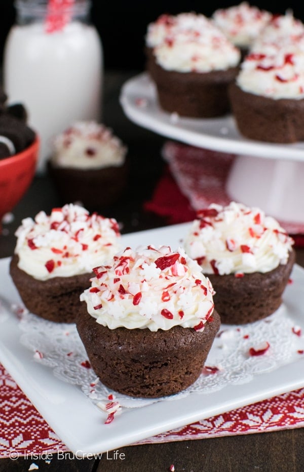 These easy chocolate cookie cups are loaded with peppermint and Oreo cookies. Such a fun holiday treat!