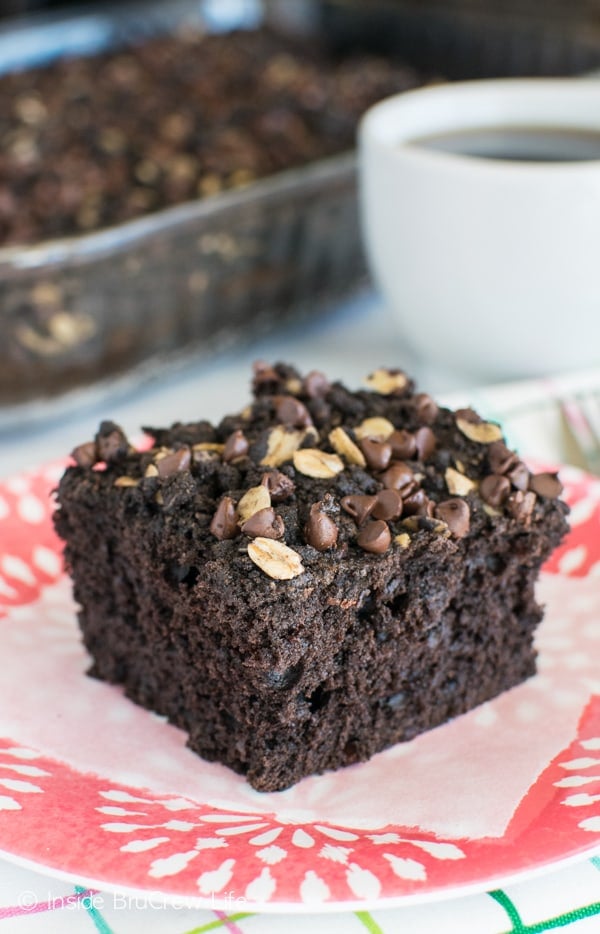 Chocolate cake, crumble, and chocolate chips makes this Chocolate Banana Crumble Cake a new breakfast recipe favorite.