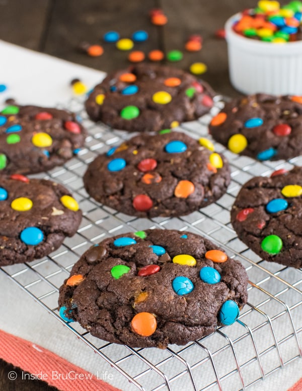 Peanut Butter M&M Cookies - Confessions of a Baking Queen