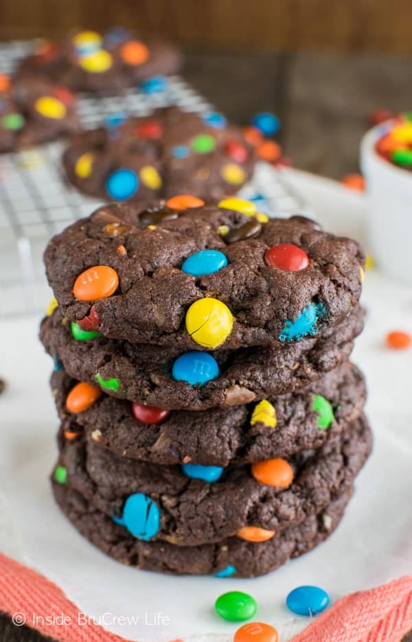 M&M Brownies Recipe - Confessions of a Baking Queen